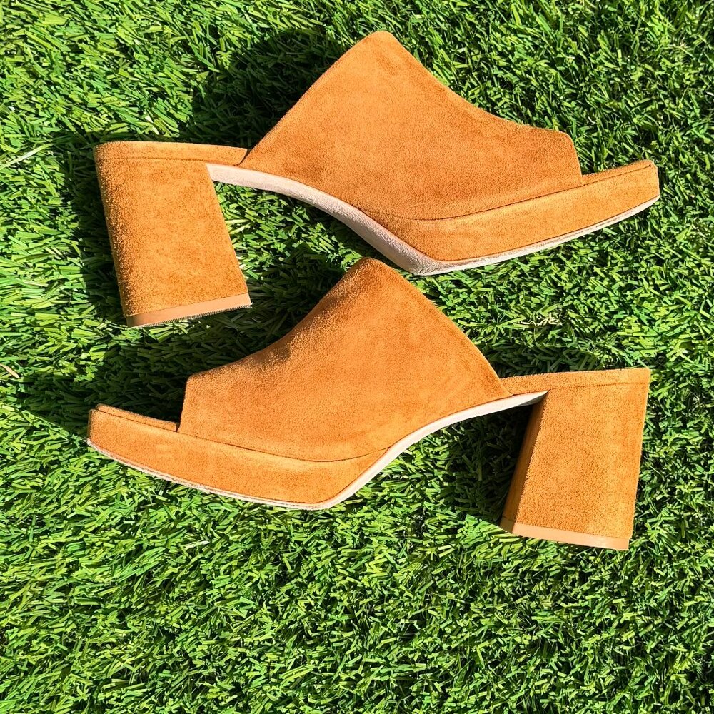 REFORMATION Mia Platform Heel  - Sandal Size 8.5 in Honey Suede